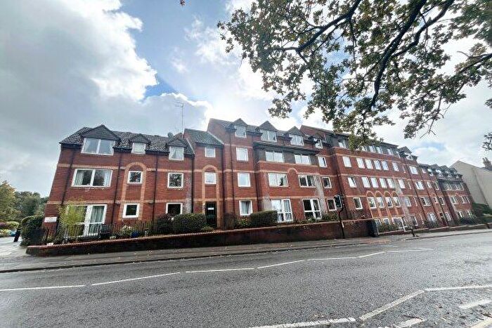 1 Bedroom Flat To Rent In Station Road, Poole, BH14