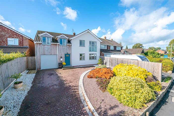 4 Bedroom Detached House For Sale In Crestwood Park, Brewood, Staffordshire, ST19