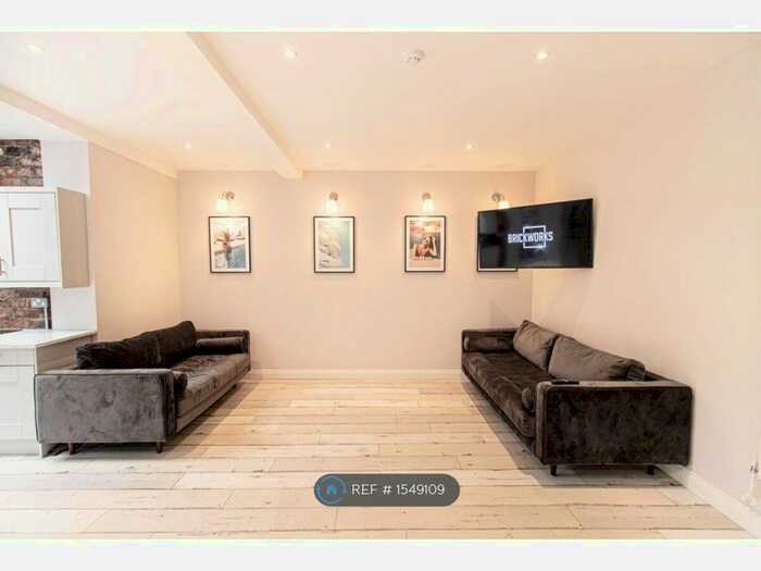 6 Bedroom Semi-Detached House To Rent In Brookdale Road, Liverpool, L15