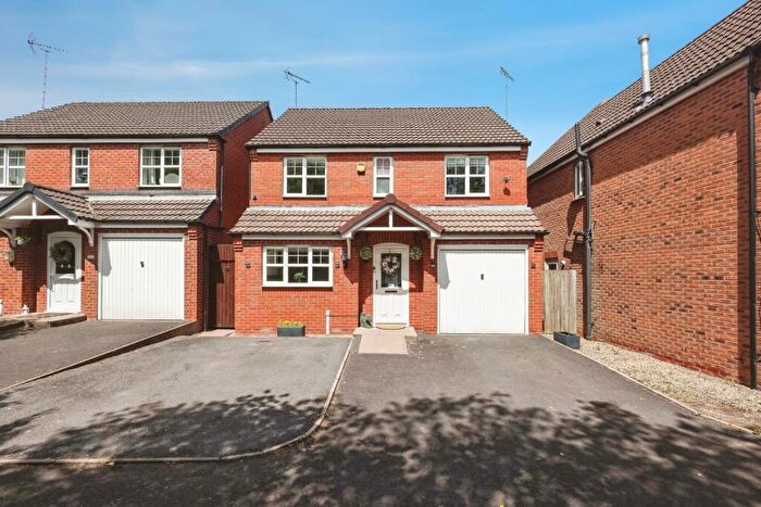 4 Bedroom Detached House For Sale In Sedgebourne Way, Northfield, Birmingham, West Midlands, B31