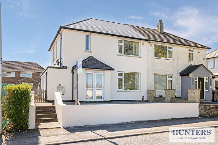 3 Bedroom Semi-Detached House For Sale In Otley Old Road, Leeds, LS16