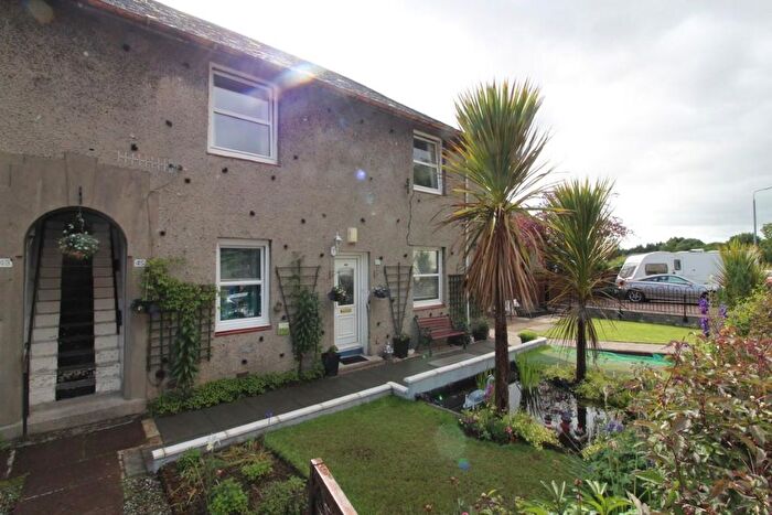 2 Bedroom Flat To Rent In Hillside Avenue, Alexandria, G83