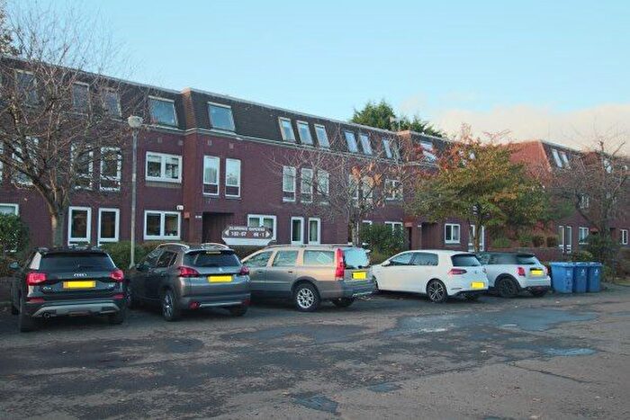 2 Bedroom Flat To Rent In Clarence Gardens, Glasgow, G11