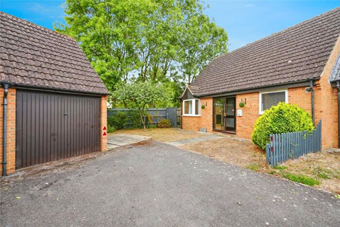 2 Bedroom Bungalow To Rent In Carterton, OX18