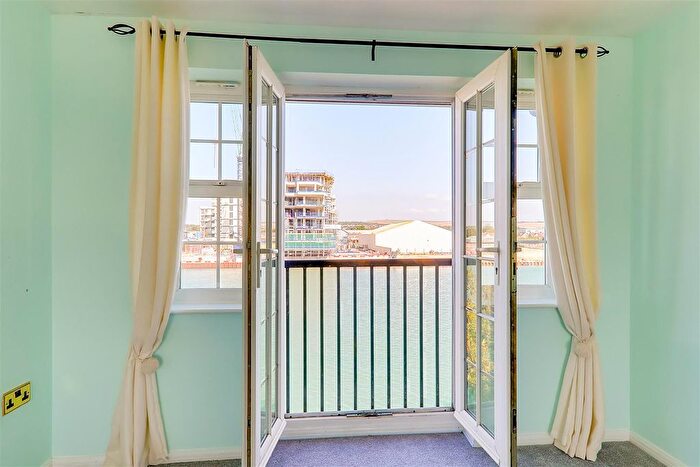 2 Bedroom Flat To Rent In Anchor Close, Shoreham-By-Sea, BN43