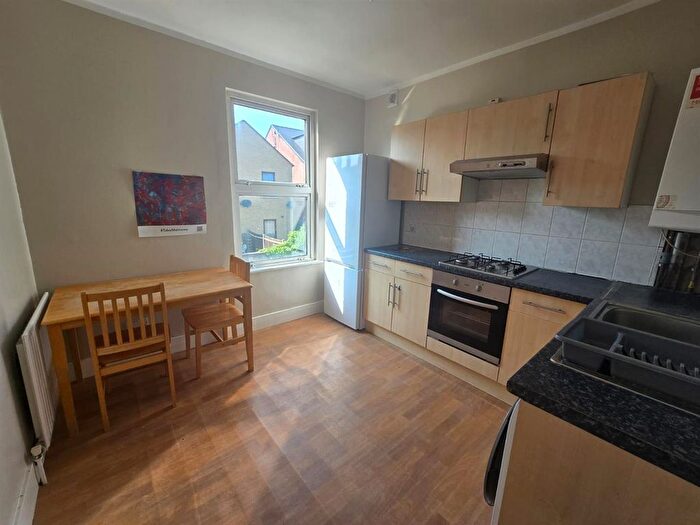 2 Bedroom Property To Rent In Winchelsea Road, Tottenham, N17
