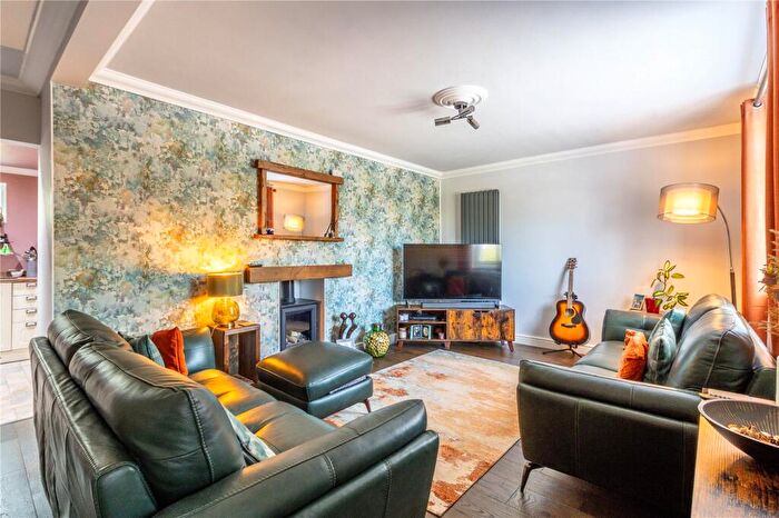 3 Bedroom Semi-Detached House For Sale In Crosscombe Drive, Bristol, BS13