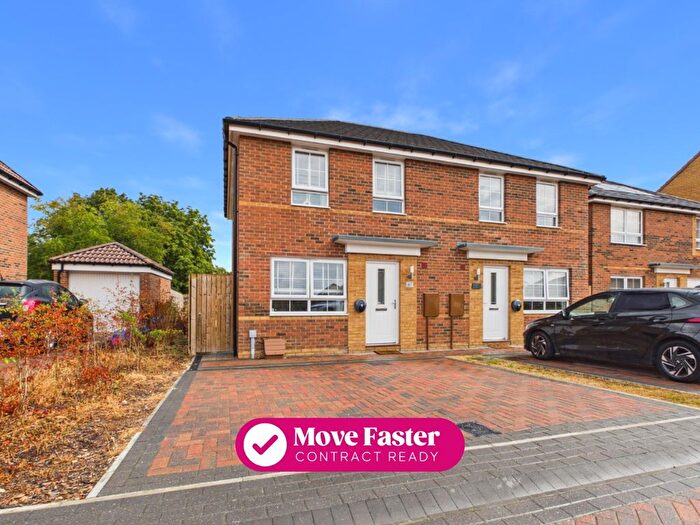 3 Bedroom Semi-Detached House For Sale In Sherston Crescent, Beverley, HU17