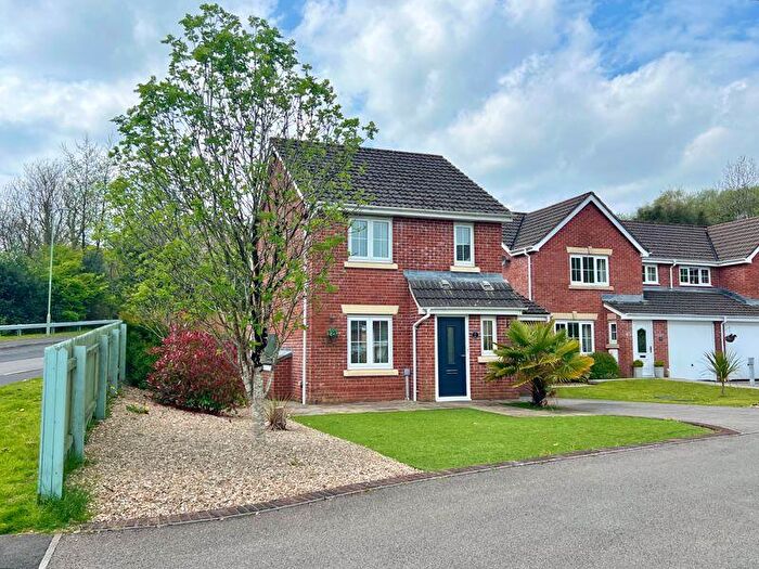 3 Bedroom Detached House For Sale In Cwm Felin, Blackmill, Bridgend, CF35