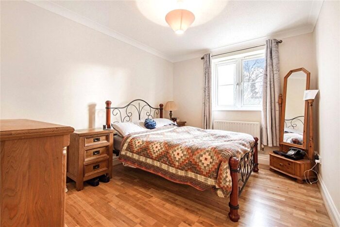2 Bedroom Flat To Rent In Abbotts Court, Park Road, Winchester, Hampshire, SO23