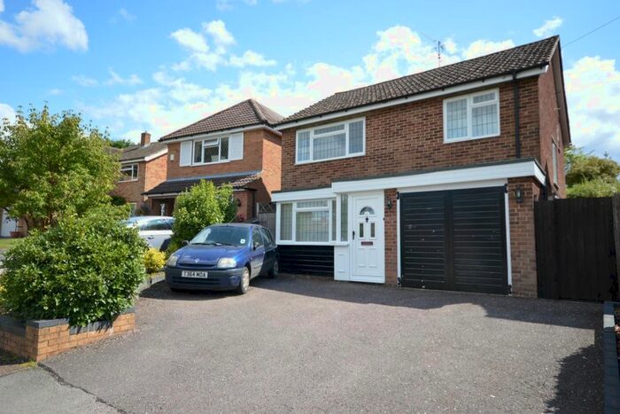 3 Bedroom Detached House To Rent In Standfield, Abbots Langley, Hertfordshire WD5