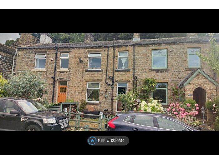 2 Bedroom Terraced House To Rent In Luddendenfoot, Halifax, HX2