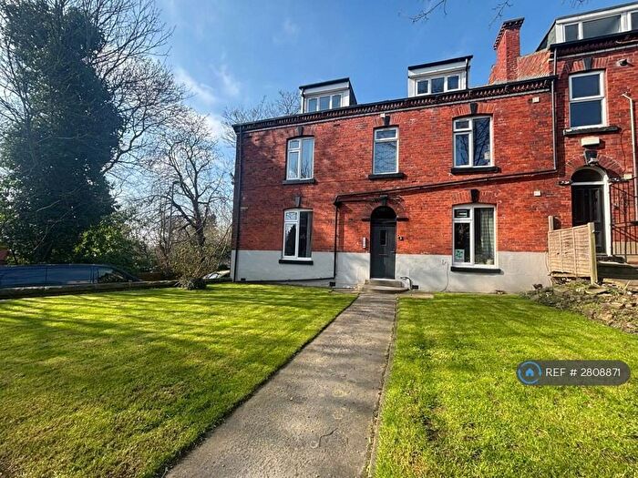 1 Bedroom Flat To Rent In Buckingham Mount, Leeds, LS6