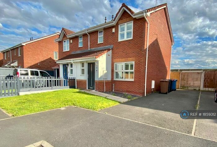 3 Bedroom Semi-Detached House To Rent In Redmans Close, Eccles, Manchester, M30