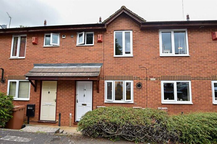 2 Bedroom Terraced House To Rent In Castle Road, Wellingborough, NN8
