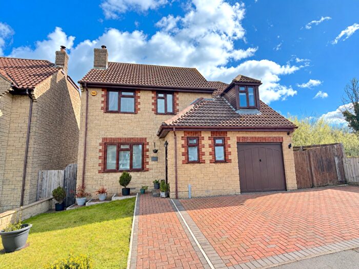 4 Bedroom Detached House For Sale In Abbotts Farm Close, Paulton, Bristol, BS39
