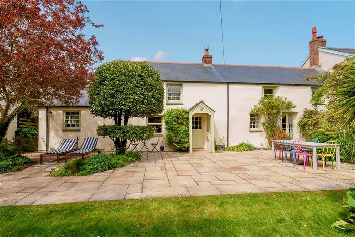 4 Bedroom Semi-Detached House For Sale In Shute Row, Trevellas, St. Agnes, TR5