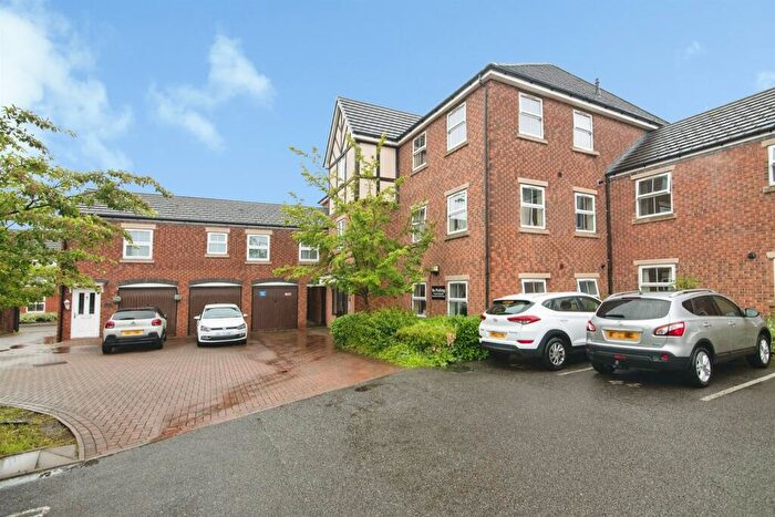 2 Bedroom Flat For Sale In Creed Way, West Bromwich, B70