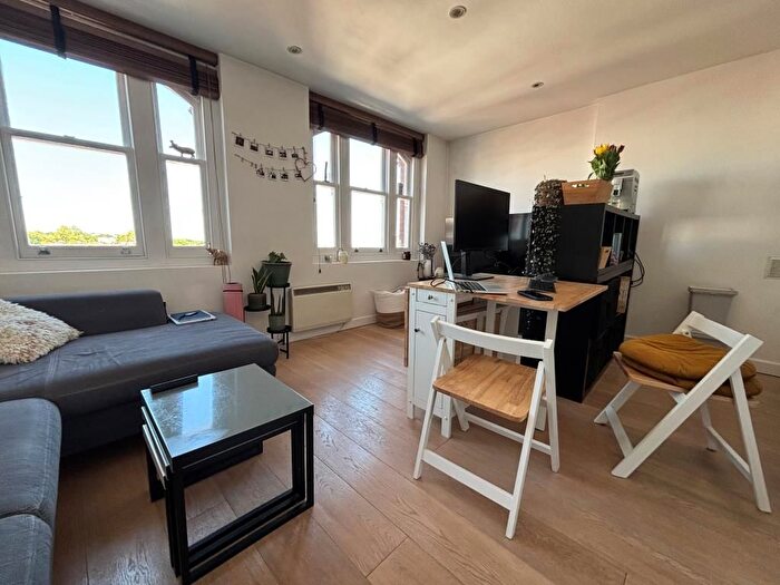 1 Bedroom Flat To Rent In High Street, Hampstead, NW3