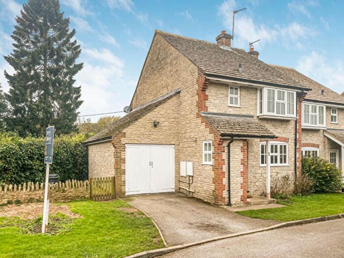 3 Bedroom Semi-Detached House For Sale In Malthouse Paddock, Buckland, Faringdon, Oxfordshire, SN7
