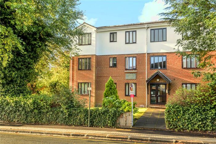 2 Bedroom Flat To Rent In Gloucester Road, Barnet, EN5