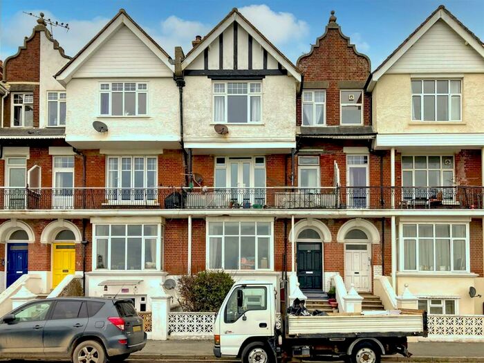 1 Bedroom Apartment To Rent In South Terrace, Littlehampton, BN17