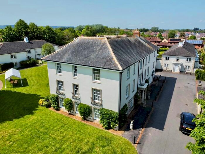 2 Bedroom Flat To Rent In Over 's Apartment, Shoreditch Road, Taunton, TA1