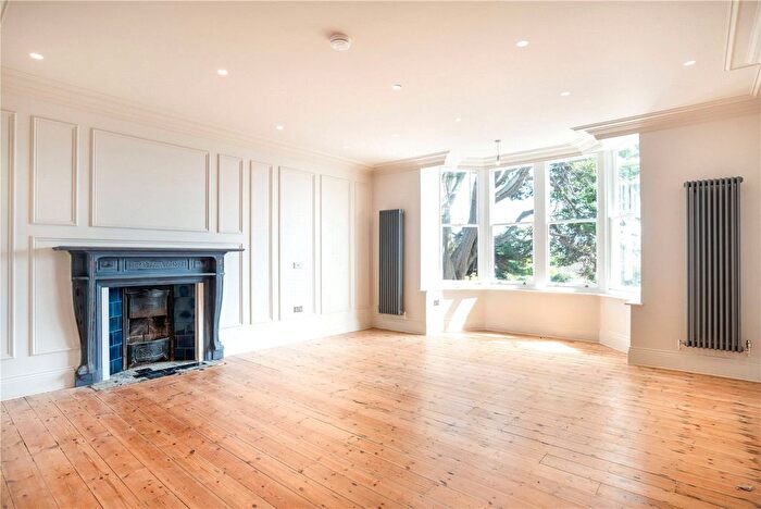 3 Bedroom Flat For Sale In Seabrook Road, Hythe, Kent, CT21