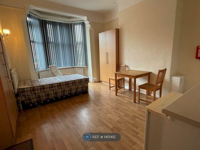 Studio To Rent In London Road, Newcastle-Under-Lyme, ST5