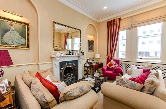 2 Bedroom Flat For Sale In Carlisle Place, Westminster, London, SW1P