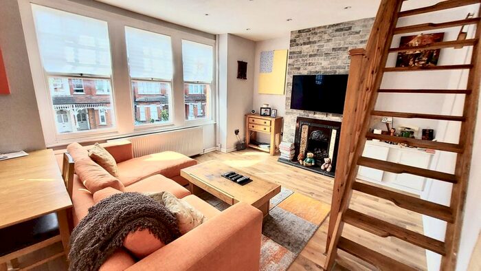 2 Bedroom Flat To Rent In Devonshire Road, London, N13