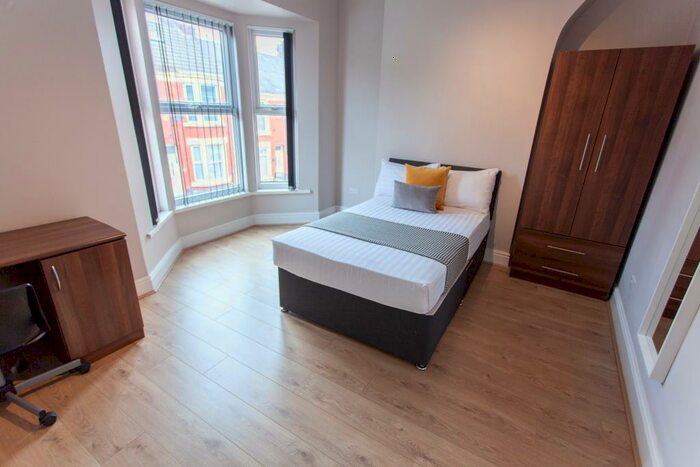 4 Bedroom Terraced House To Rent In Empress Road, L7