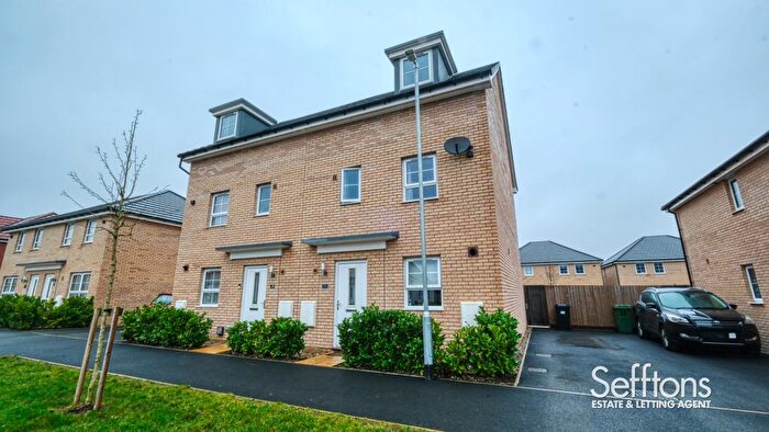 4 Bedroom Semi Detached House For Sale In Metcalf Road, Rackheath, Norwich, Norfolk, NR13