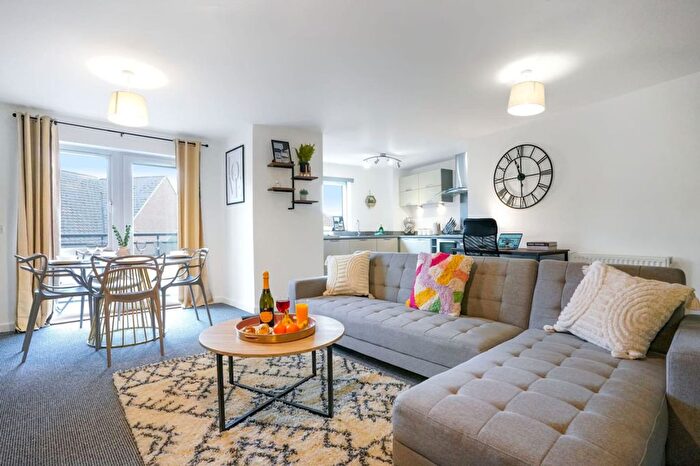 2 Bedroom Flat To Rent In Northampton District, NN1