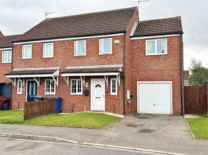 3 Bedroom End Terrace House For Sale In Main Road, Drax, YO8