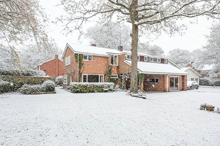 5 Bedroom Detached House For Sale In Loves Wood, Mortimer Common, Reading, Berkshire, RG7