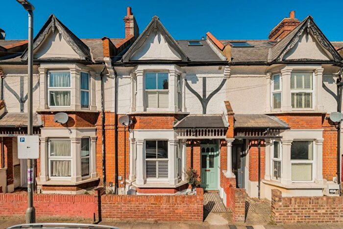 4 Bedroom Terraced House For Sale In Valnay Street, Tooting, SW17