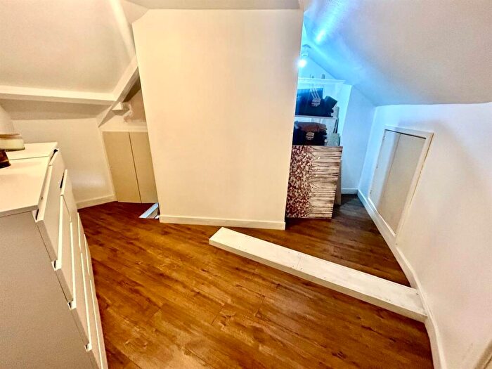 Apartment To Rent In Charlotte Road, Sheffield, S2