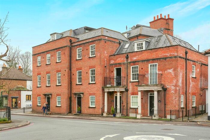 2 Bedroom Flat To Rent In Carshalton Park Road, Carshalton, SM5