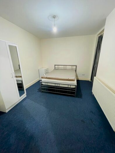 1 Bedroom Flat To Rent In Rye Lane, London, SE15