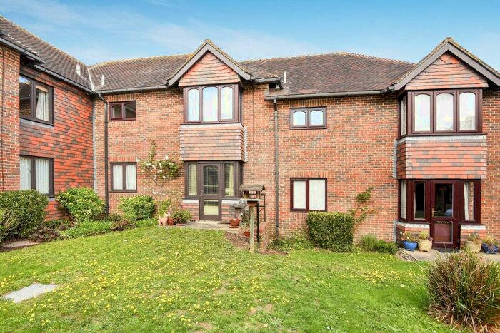 1 Bedroom Apartment To Rent In White Horse Court, Storrington, RH20