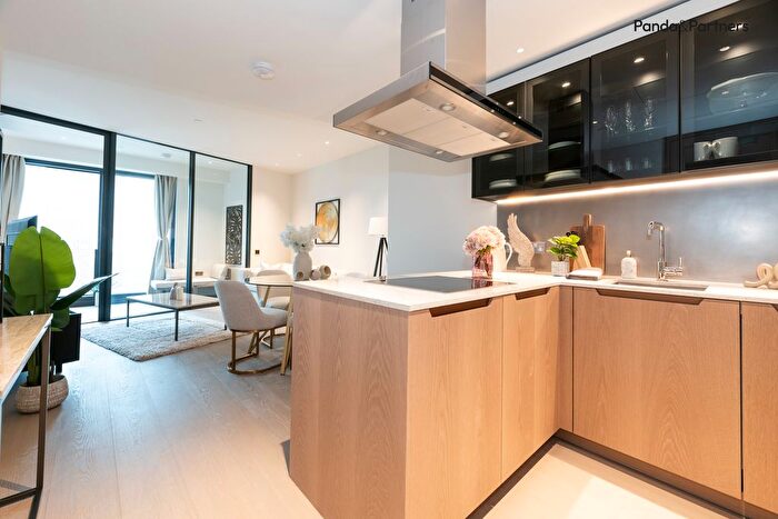 1 Bedroom Flat To Rent In River Park Tower, One Thames City, Nine Elms Lane, London, SW8