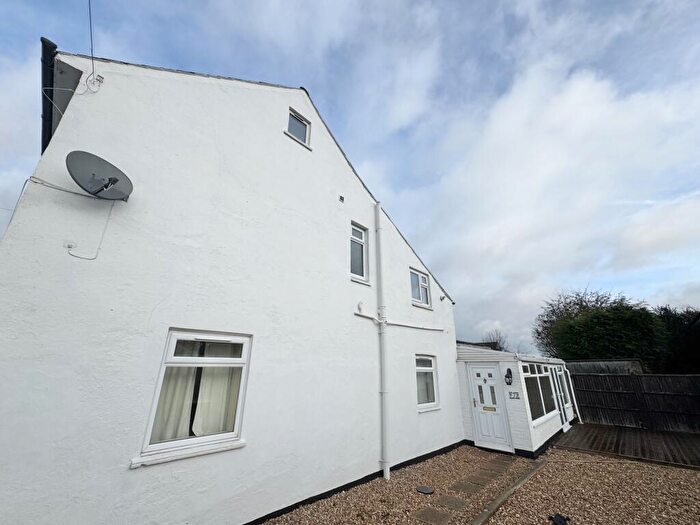 2 Bedroom House To Rent In Upper Sherborne Road, Basingstoke, RG21