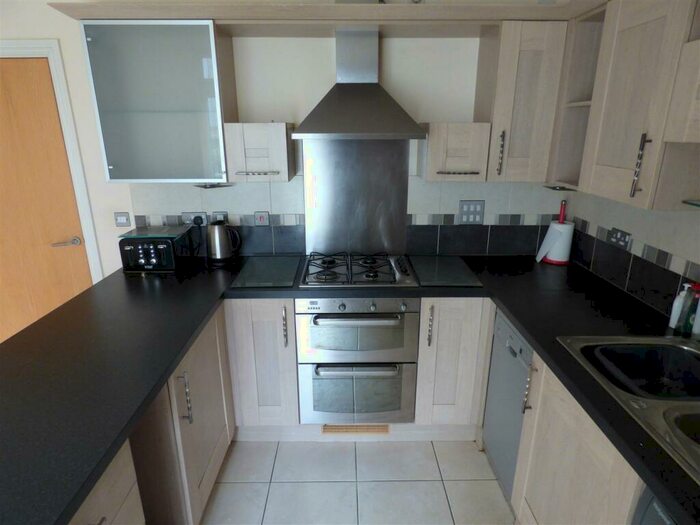 4 Bedroom Town House To Rent In Woodford Road, Leicester, LE2