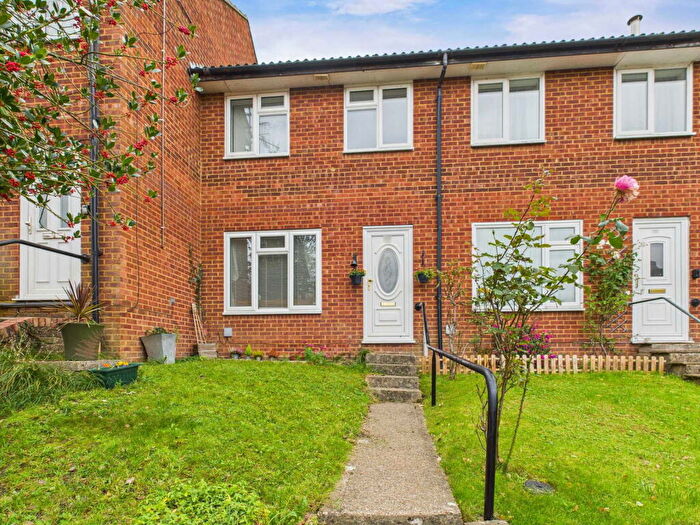 3 Bedroom Terraced House For Sale In Spencer Way, Redhill, RH1