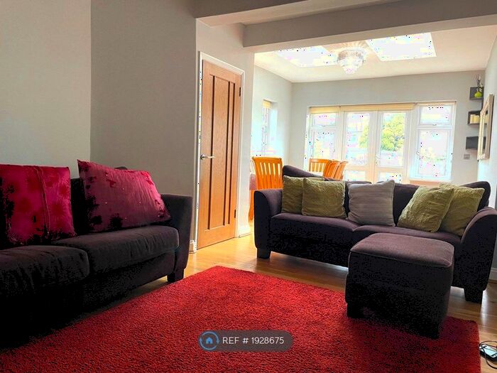 4 Bedroom Terraced House To Rent In Woodmansterne Road, London, SW16