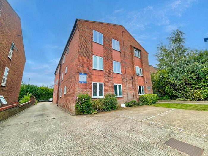 1 Bedroom Flat For Sale In Deacons Court, Villa Road, Luton, Bedfordshire, LU2
