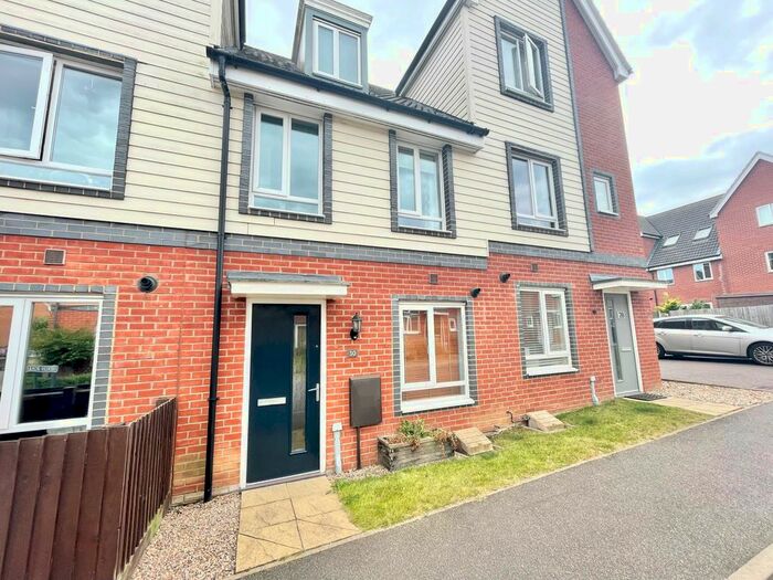 3 Bedroom Terraced House To Rent In Heron Road, Costessey, Norwich, NR8