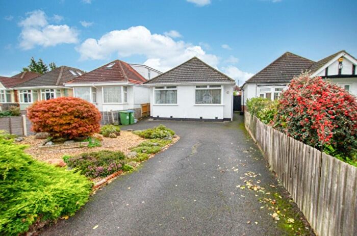 2 Bedroom Detached Bungalow For Sale In Merridale Road, Southampton, Hampshire, SO19