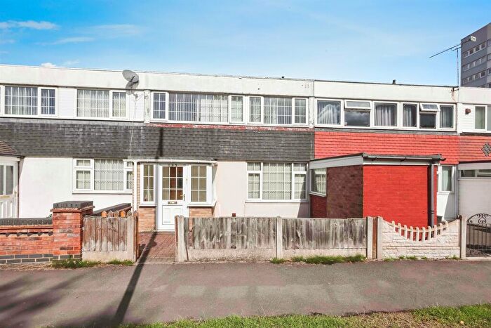 3 Bedroom Terraced House For Sale In Bosworth Drive, Birmingham, B37